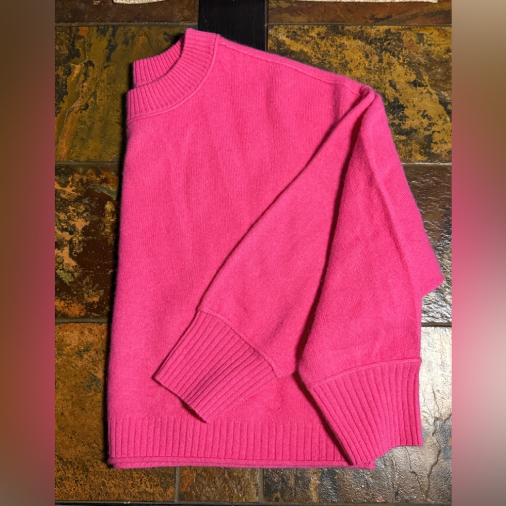 ANTHRO Goldie Cashmere sweater 🩷
